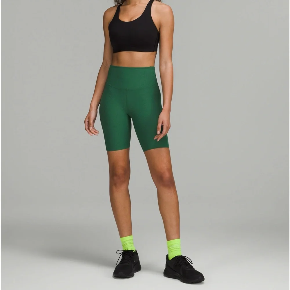 LULULEMON • HIGH WAIST RUNNING SHORTS - Picture 4 of 5